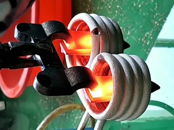 軋輥感應加熱-電路形態與輸出波形
