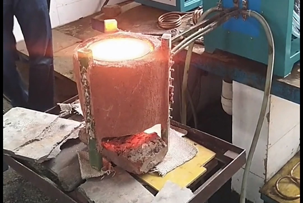 如何操作電加熱爐？ 
